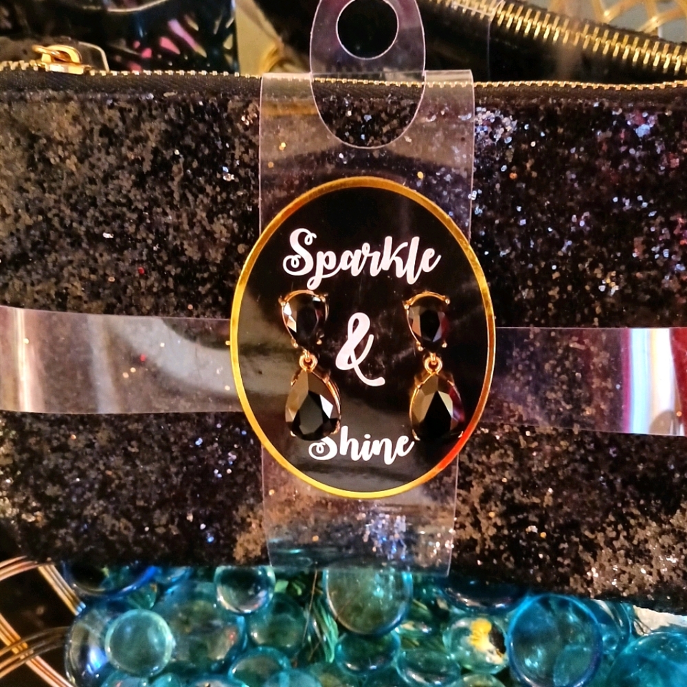 Cosmetic bag